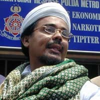 Massa FPI Ngamuk Gara-gara Dihalau Polisi Saat Dekati Mobil Rizieq