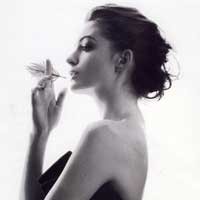 Anne Hathaway Seksi Untuk Vogue