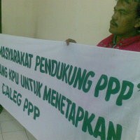 Seratusan Kader PPP Geruduk KPU
