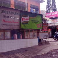 Pesona Lezatnya Lomie Imam Bonjol