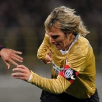 Dua Gol Nedved Menangkan Juventus