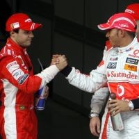 Massa Menang, Hamilton Juara