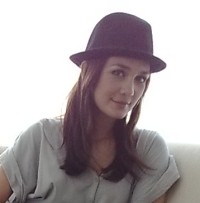 Luna Maya: UU Pornografi Pembodohan Untuk Masyarakat