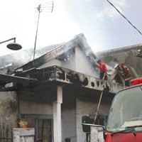 Rumah Pengusaha Roti Ludes Dilalap Api