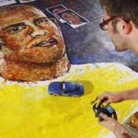 Hamilton Raksasa Mejeng di London