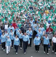 SBY Gerak Jalan Peringati Hari Osteoporosis