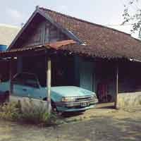 Kisah Bulan November di Kampung Amrozi