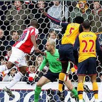 Arsenal Ditundukkan Stoke 1-2