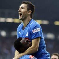 Hoffenheim Pimpin Klasemen, Munich Menang