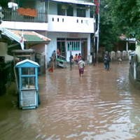 Kelurahan Bukit Duri Masih Terendam Air Setinggi 50 cm