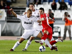 Real Tertahan, Sevilla Takluk