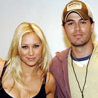 Anna Kournikova Ogah Dinikahi Enrique Iglesias 