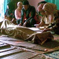 Tenggelam Semalam, Uus Sudah Tak Bernyawa