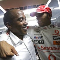 Ayah Hamilton Cemaskan Perlakuan Rasis