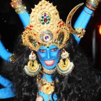 Kostum Halloween Heidi Klum Diprotes Umat Hindu