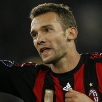 Sheva Sangkal Cium Baju Chelsea