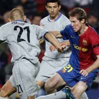 Tertahan Basel, Barca Lolos