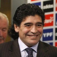 Maradona Resmi Tangani Argentina