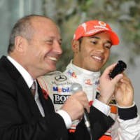 Hamilton: McLaren Selamanya