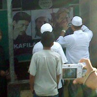 Gambar Amrozi Diberi Tulisan Kafilah Syuhada