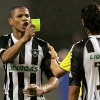 Rebut Kartu Kuning, Kau Kuusir!