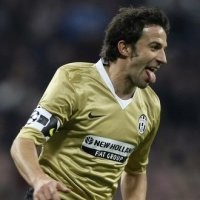 Aplaus Bernabeu dan Maradona untuk Del Piero