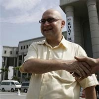 Blogger Malaysia Akhirnya Dibebaskan