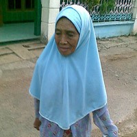 Ibu Amrozi dan Muklas Lega,  Anaknya Belum Dieksekusi