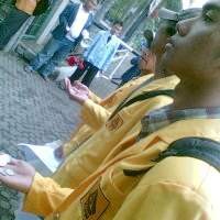 Turunkan Premium, Pertamina Dilempari Uang Receh