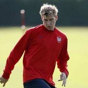 Bendtner: Kami Mampu Kalahkan MU