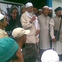 Abu Bakar Baasyir Kunjungi Ibunda Amrozi