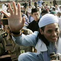 Mukhlas, Kolektor Dana Bom yang Merasa Serba Beruntung