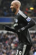 Anelka Bawa The Blues ke Puncak Lagi