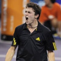 Simon Kejutkan Federer