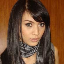 Donita Lindungi Suara Demi Album