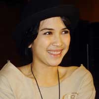 Dinda Kanya Dewi Cuek Bak Nike Ardilla