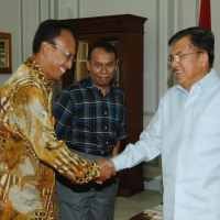 JK Minta PT Pos Hati-hati Berekspansi