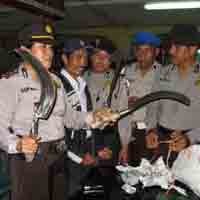 Preman di Stasiun Semut Digaruk