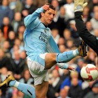 Mulai Resah di City, Elano?