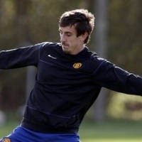 Keraguan Bayangi Karir Neville