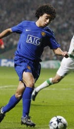 Menjajal Darah Muda Setan Merah