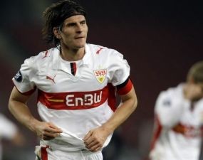 26 Mata-Matauntuk Gomez