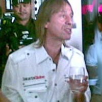 Spiderman Tundukkan City Tower 45 Menit, Penonton Tepuk Tangan