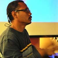 Berbagi Pengalaman Meliput Perang