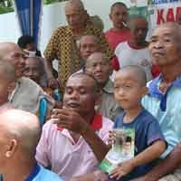 Pendukung KarSa di Kampung SBY juga Gundul Massal