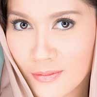 Bagi-bagi Sembako, Pungky Disambati Korban Lumpur