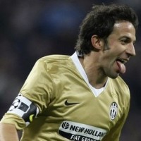 Kiper Genoa Siap Tahan Free Kick Del Piero