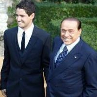 Gado-gado Politik-Sepakbola ala Berlusconi