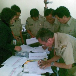 Kantor Pos Bagikan 12 Ribu Kartu BLT Susulan