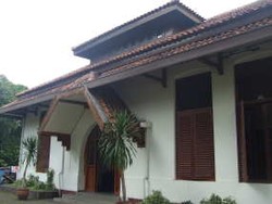 Jejak Sejarah Indonesia Menggugat 